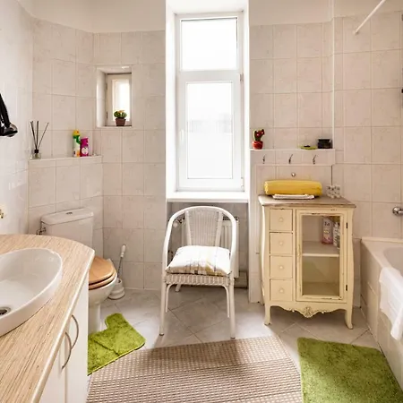 Old Vagnera Quiet Apartment *